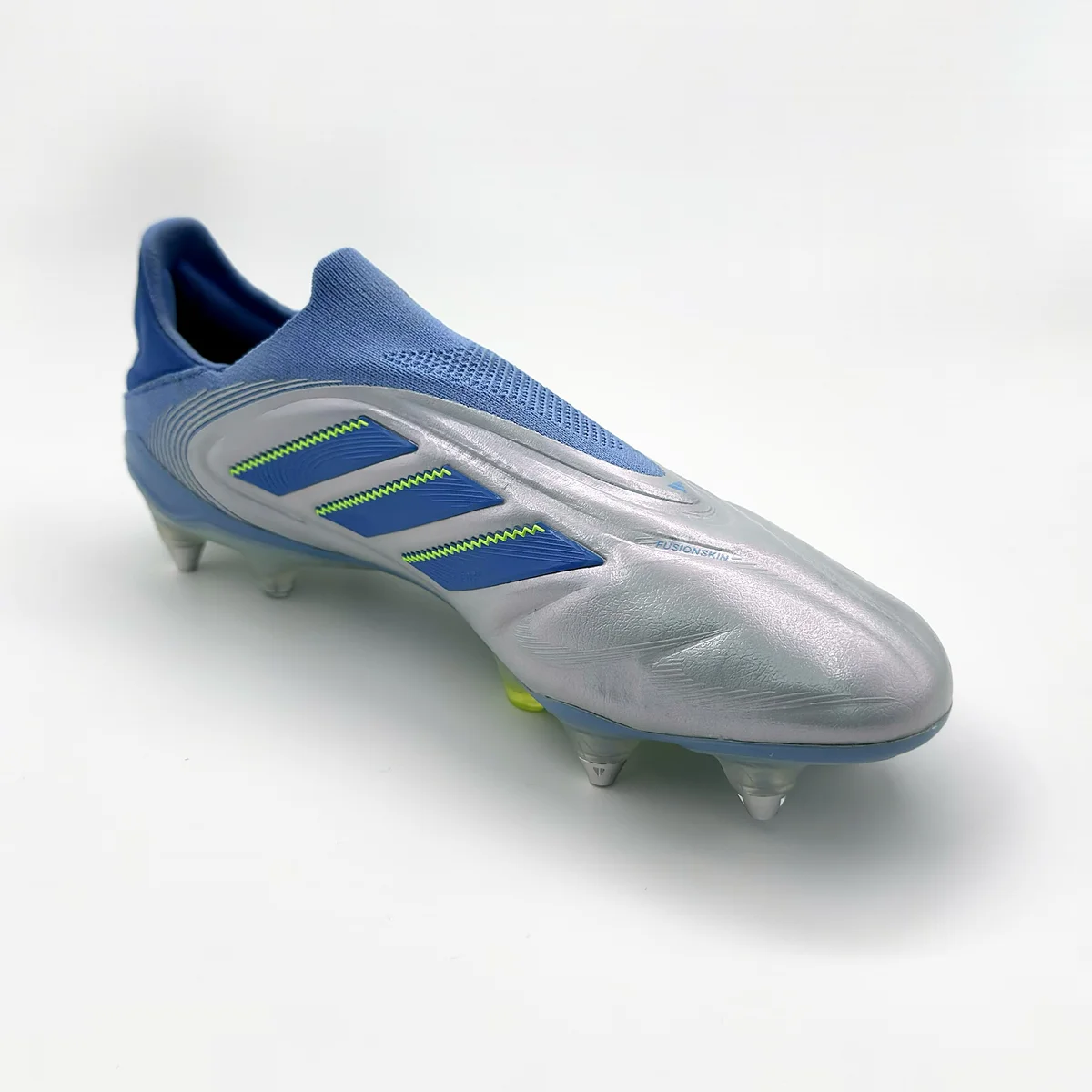 Botín Adidas Copa Fútbol 11 — foto 2 de 3