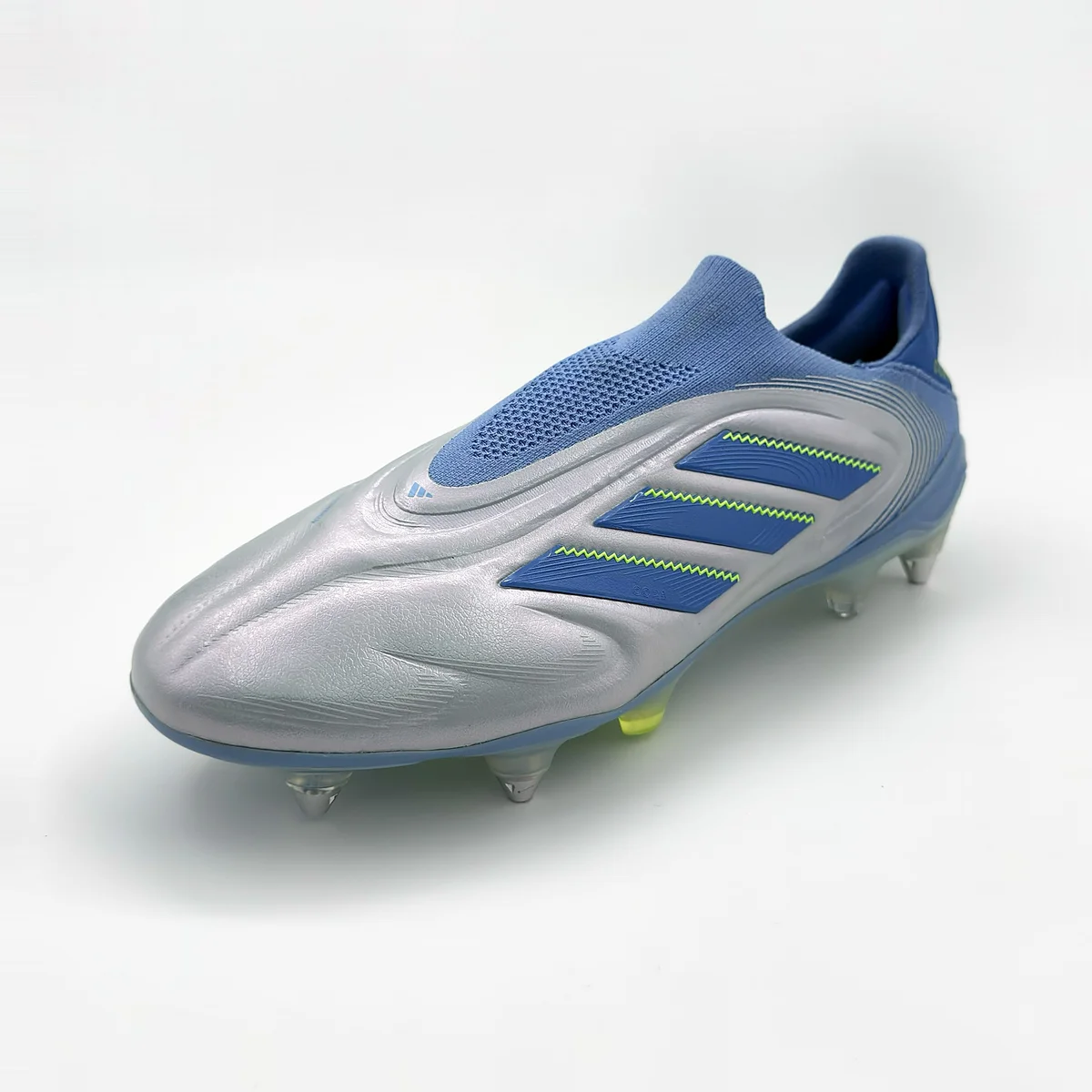 Botín Adidas Copa Fútbol 11 — foto 1 de 3